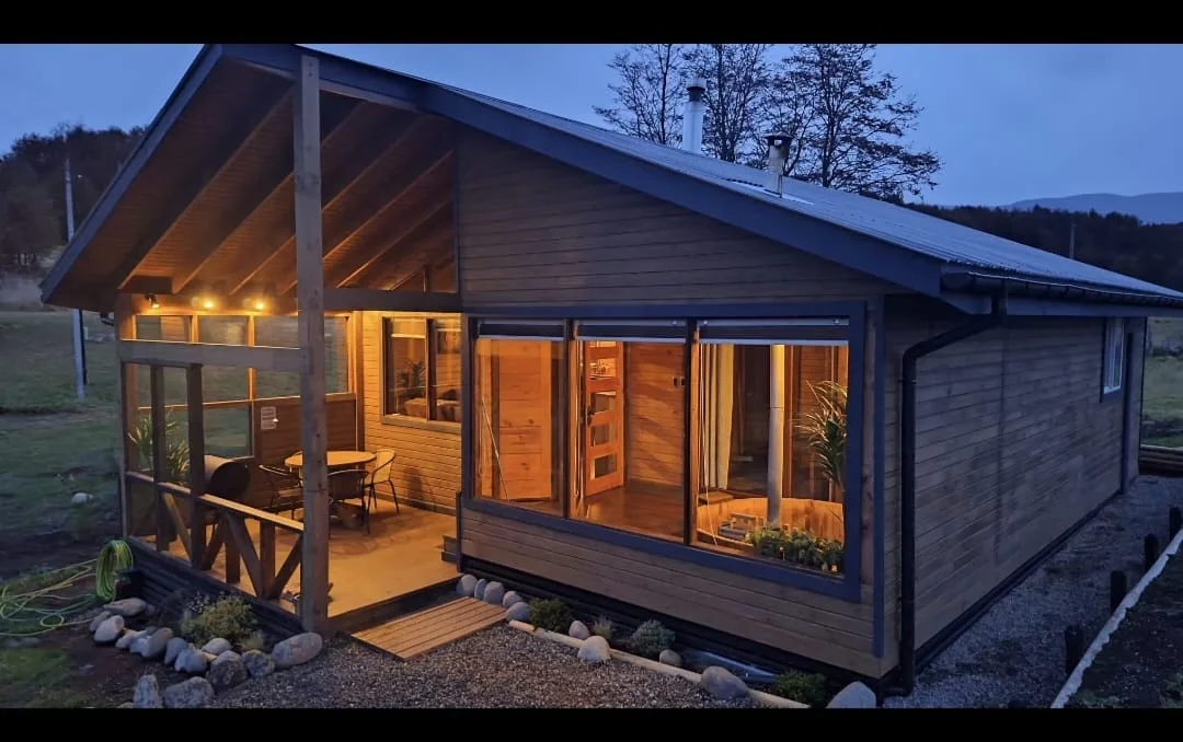 Your retreat at sunset. Large cabin at Tinaja Bellavista Coyhaique.